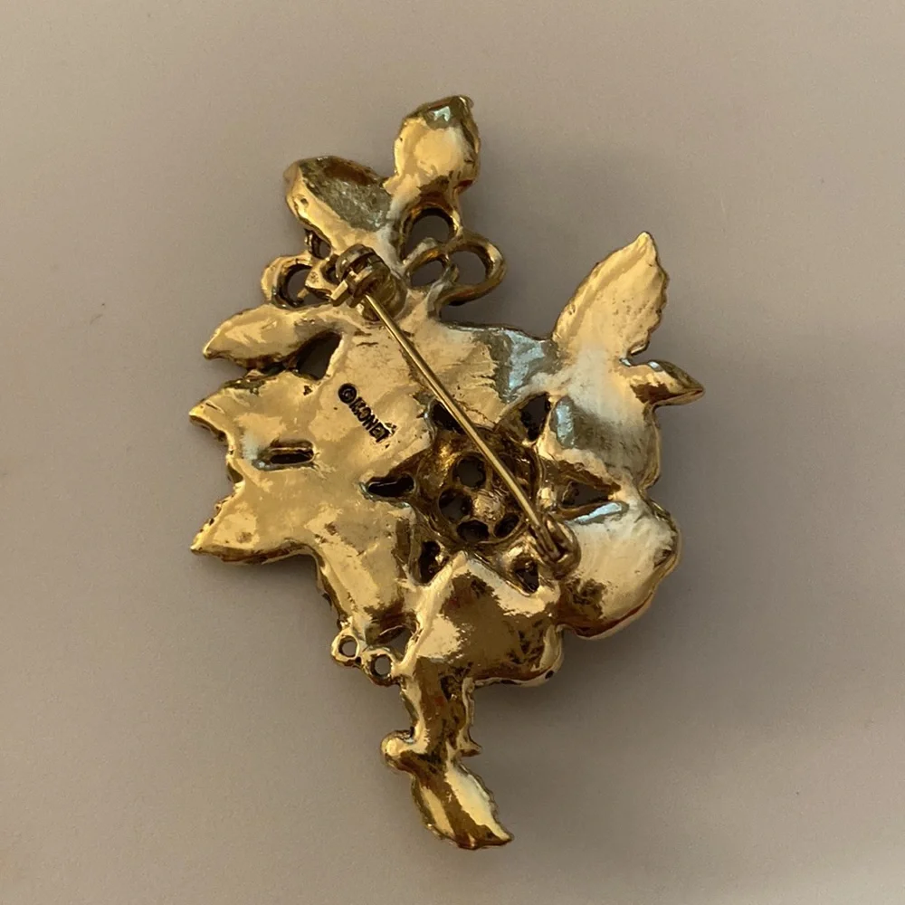 9 Vintage Floral Flower Themed Pins Brooches incl Sarah Coventry Avon Monet - Picture 9 of 16